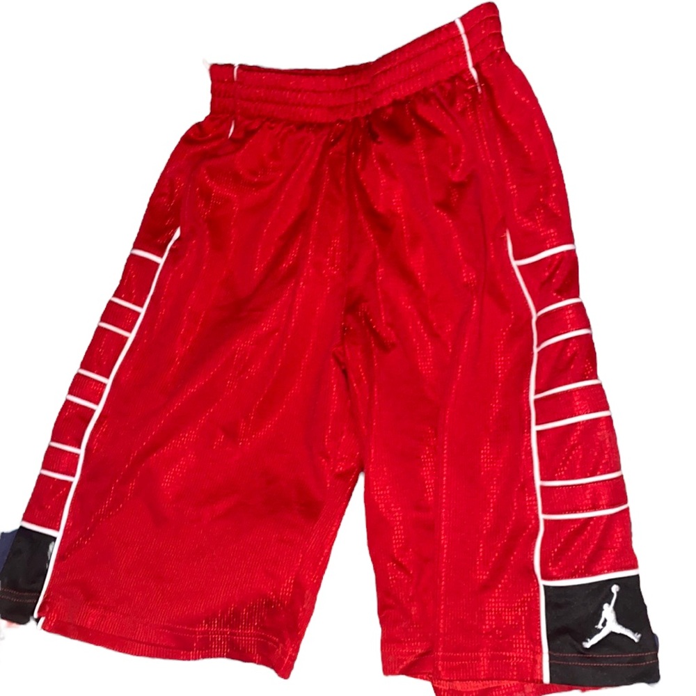 red jordan shorts
